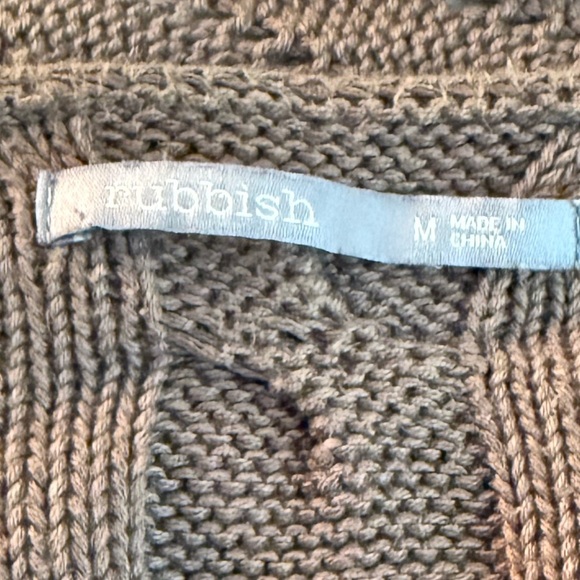 Cozy Brown Knit Sweater - Picture 4 of 4